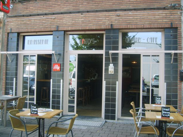 ARTO'S GRAND CAFE