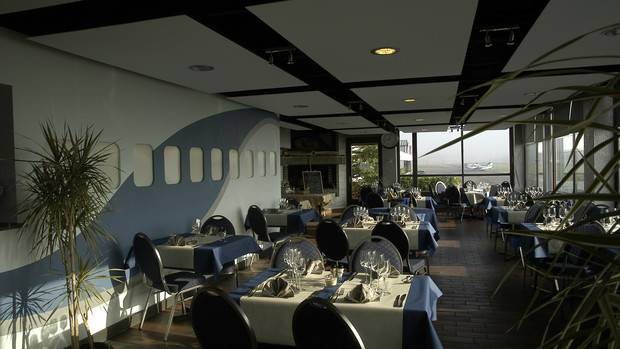 LE 09 RESTAURANT
